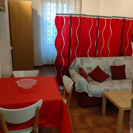 Mini Appartamento Ліворно Екстер'єр фото
