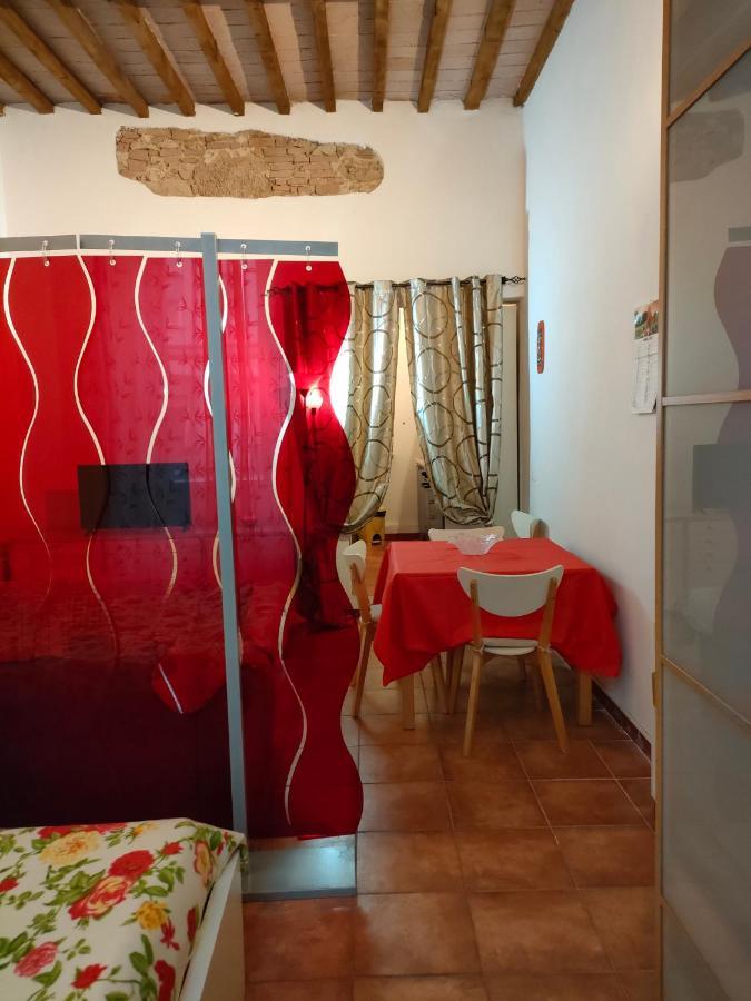 Mini Appartamento Ліворно Екстер'єр фото