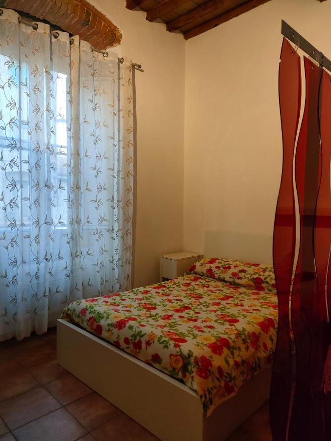 Mini Appartamento Ліворно Екстер'єр фото