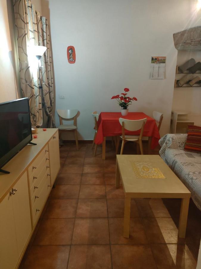 Mini Appartamento Ліворно Екстер'єр фото